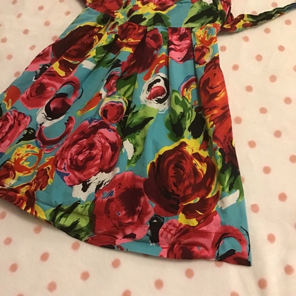 🚸Beautiful Summer Rose Garden Dress - Picture 3 of 9